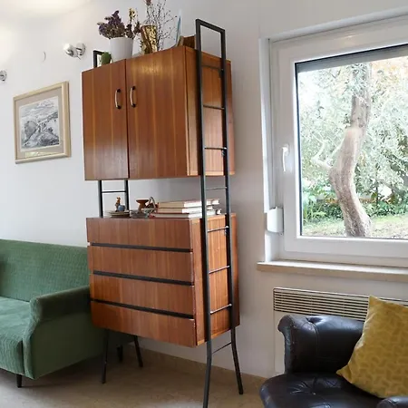 Flora Apartment *
