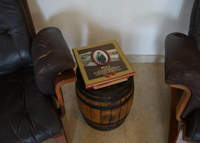 Flora Lejlighed Pula