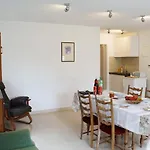 Flora Apartman *